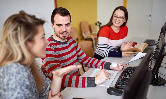 Über 200 Studierende mit unterschiedlichem Hintergrund sollen im Bereich der Cybersicherheit ausgebildet werden.