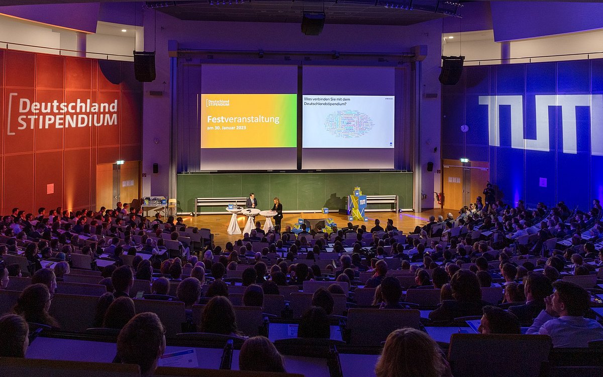 Rückenwind für das Deutschlandstipendium TUM