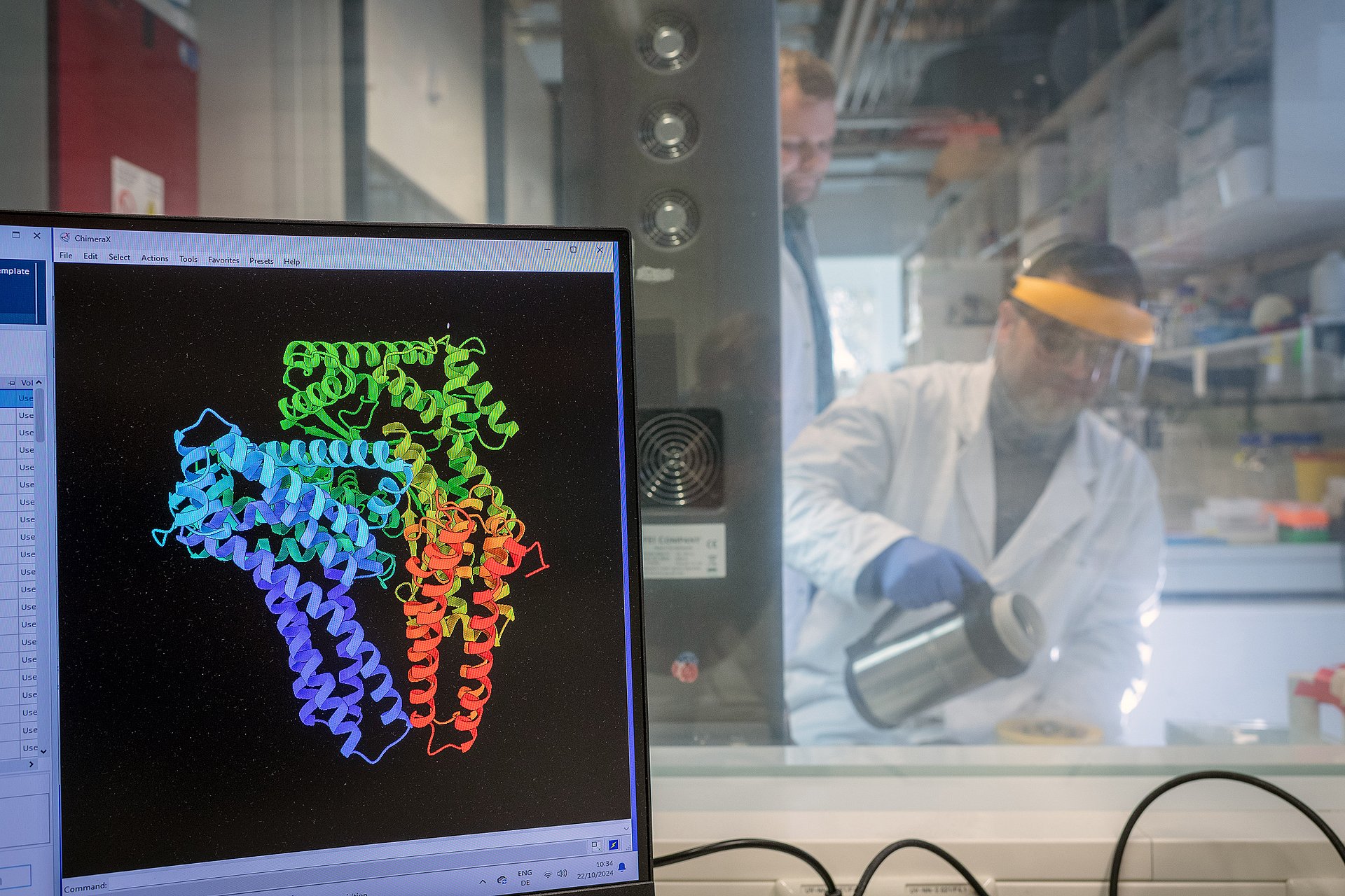 Researchers have developed a method for designing large new proteins better than before and producing them with the desired properties in the laboratory.