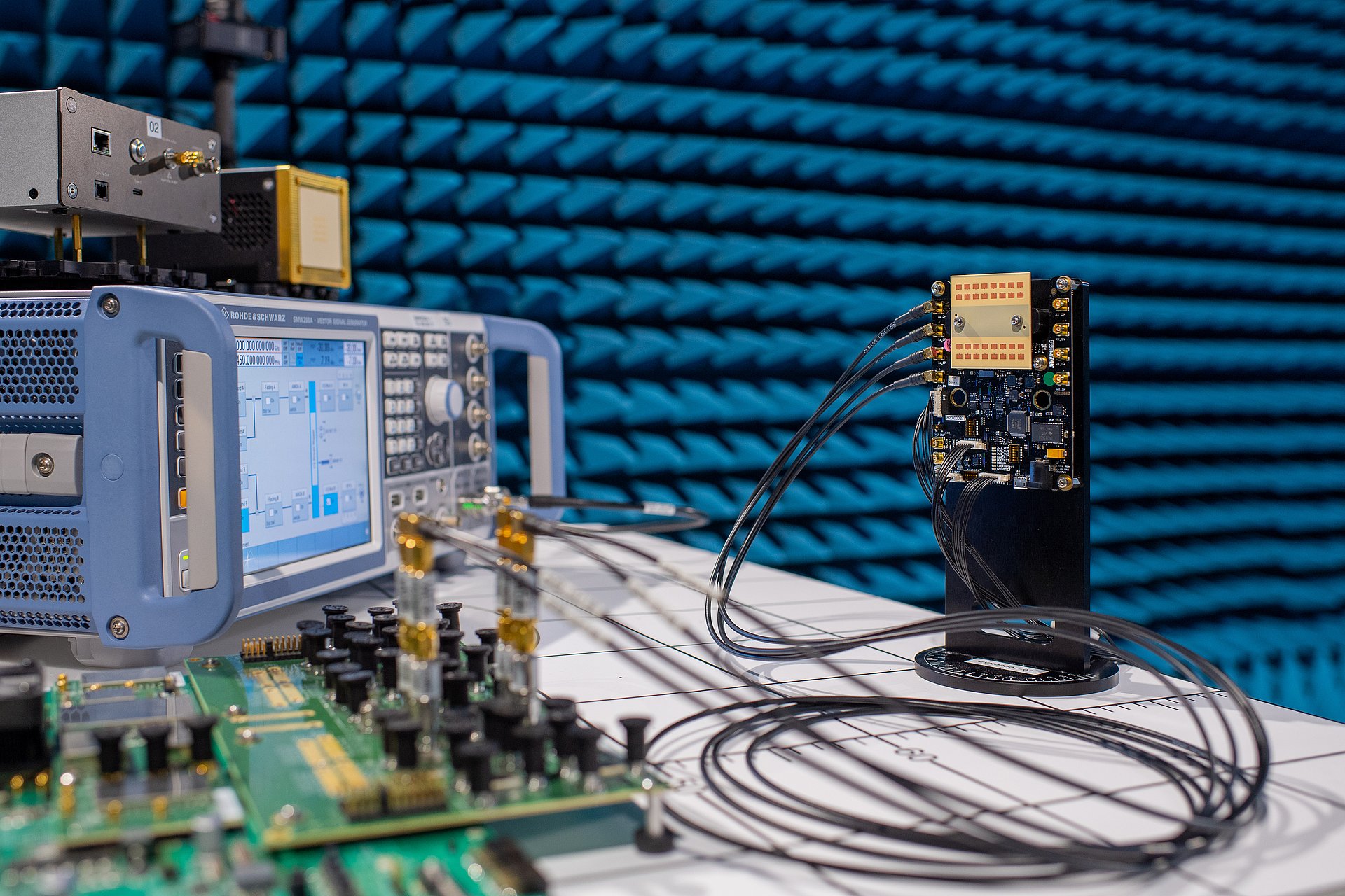  mmWave Experimentalsystem zur Erforschung von abhörsicherer Kommunikation.