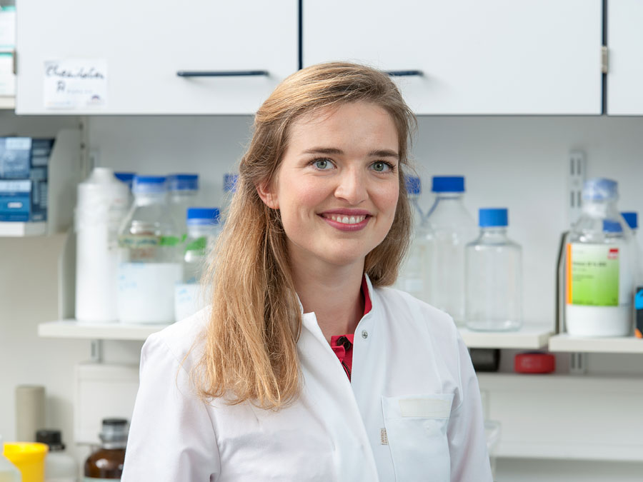 Lara Kuntz conducts research to find out why the tendon-bone junction of the Achilles tendon is so stable. In early July, she visited the Lindau Nobel Laureate Meeting. (Photo: Uli Benz)