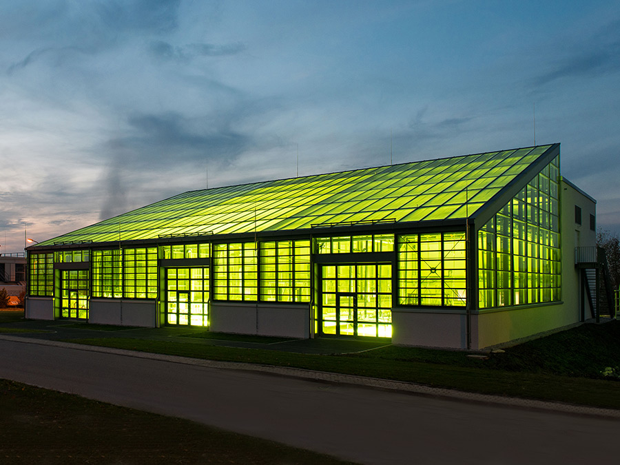 Das Algentechnikum auf dem Ludwig Bölkow Campus – Foto: Andreas Heddergott / TUM